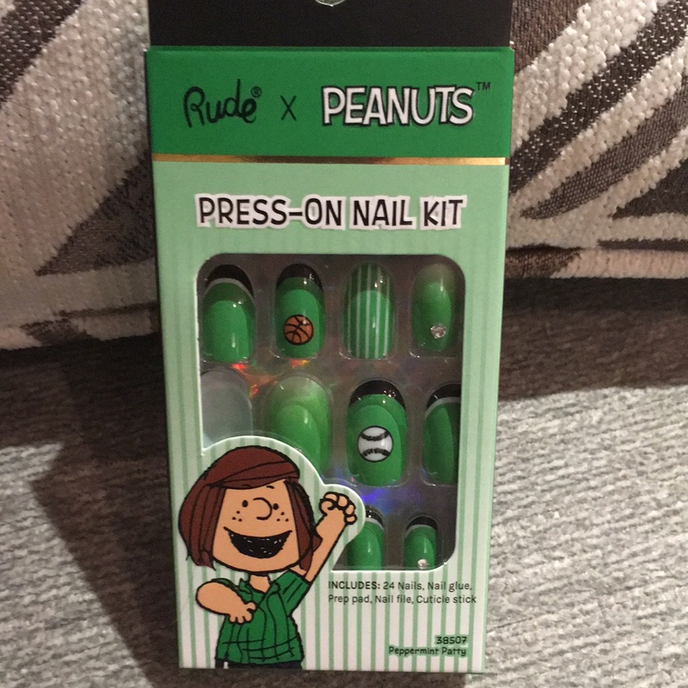 Peanuts Press-On Nail Kit by Rude Cosmetics NEW - Peppermint Patty